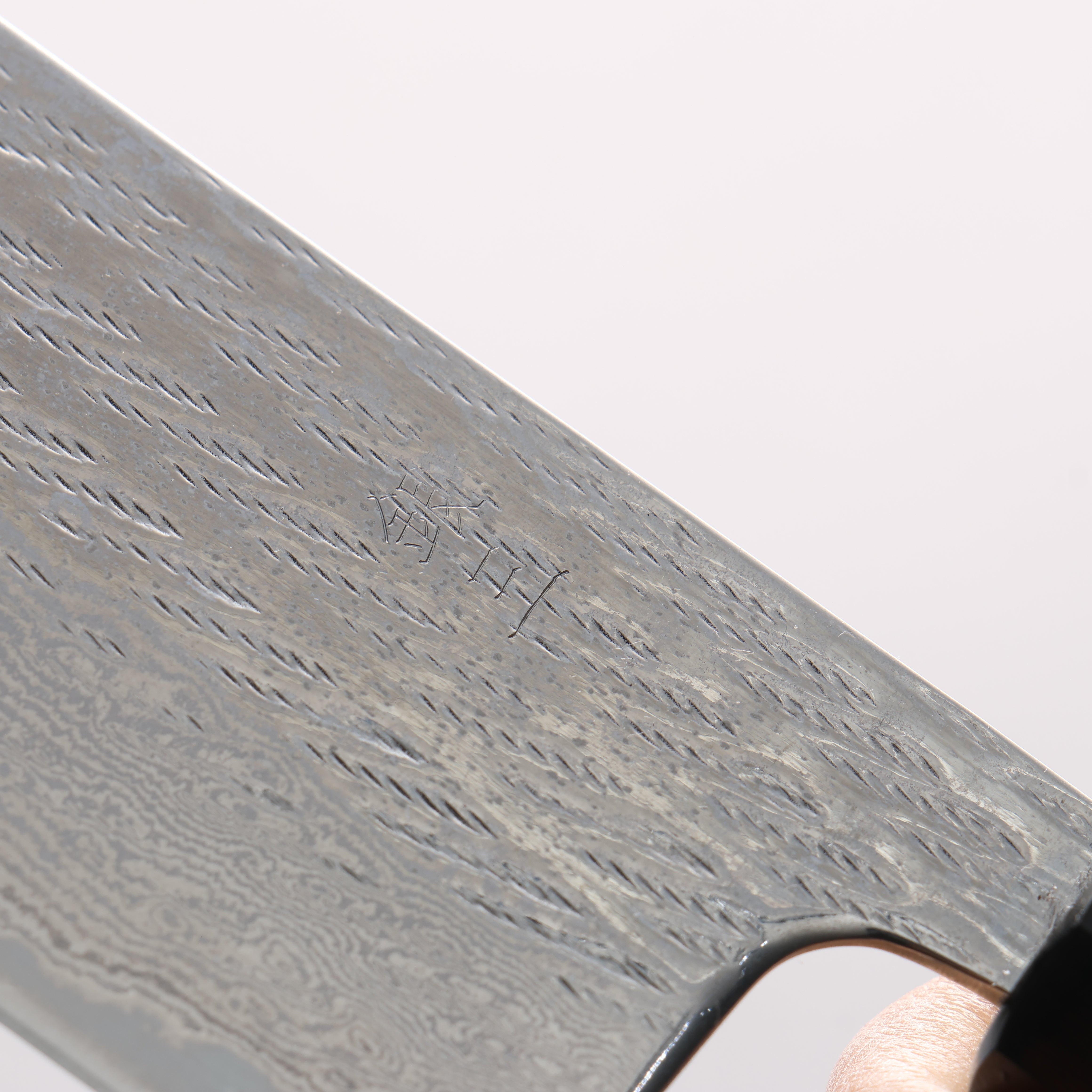 清助 銀三鋼 鎚目 大馬士革紋 繩索紋樣 菜切 165mm 黑檀 (口輪:黑水牛角) 握把 - 清助刃物