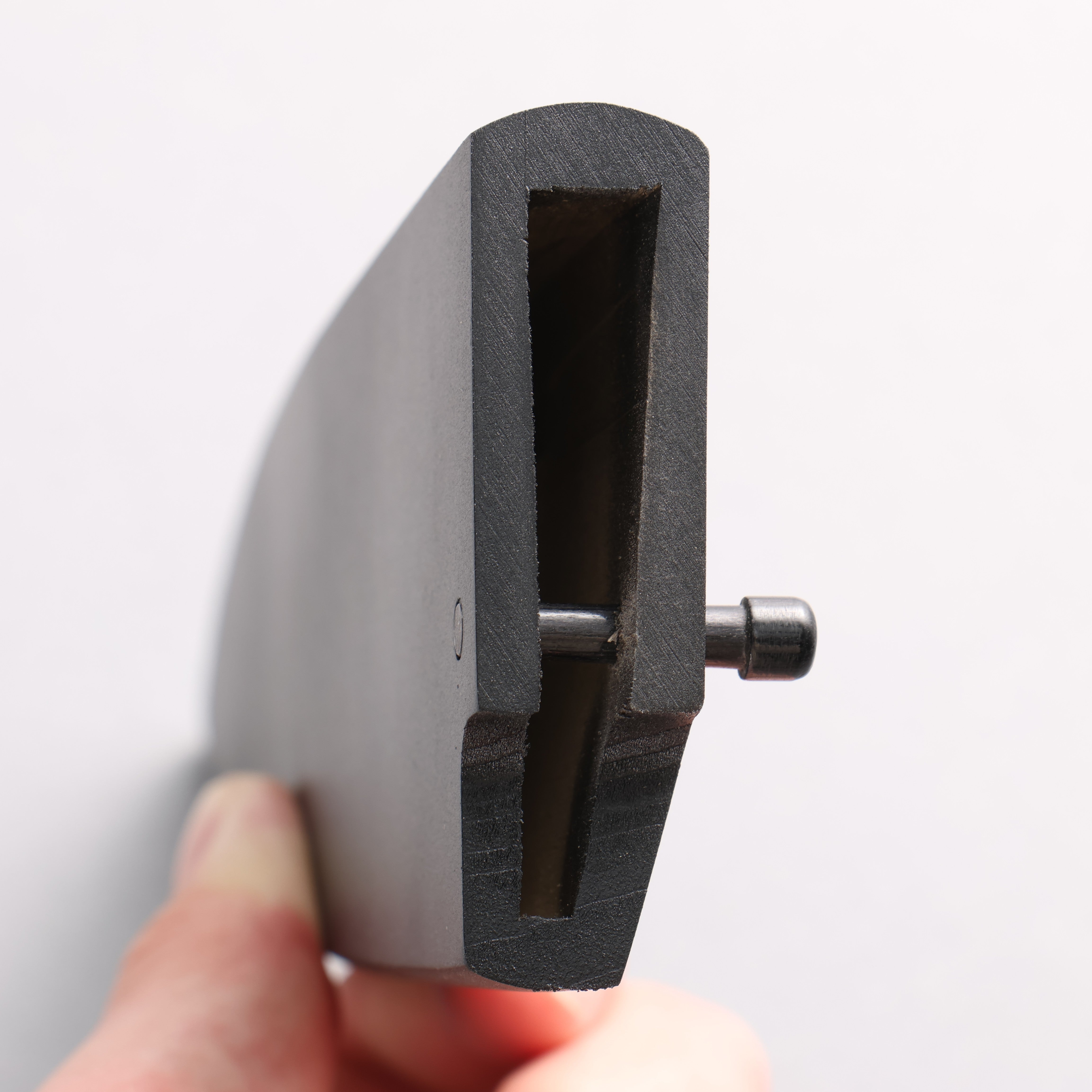 黑 木蘭 鞘 150mm 出刃用 附合成木安全栓 - 清助刃物